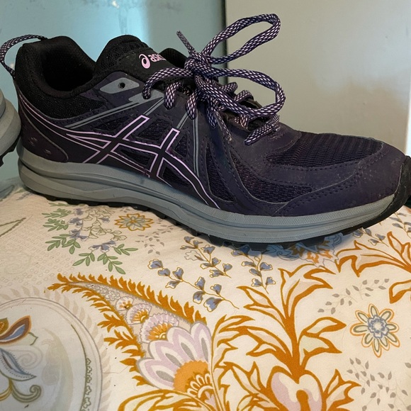 ASICS grape trail trainers - Picture 7 of 8